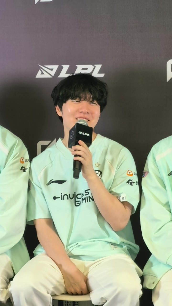 第一次获胜有点不可思议！菜鸟：事实证明这是我第一次bo5 win xiaohu